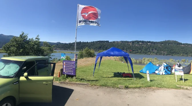 Hood River Sandbar Elbows Out Windriders, Boaters